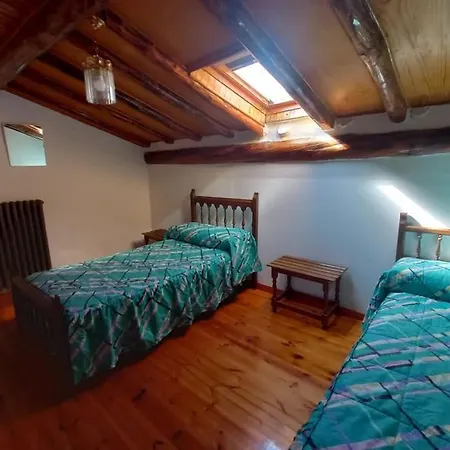 La Majada Del Puente Holiday home El Royo
